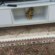 میز تلویزیون رنگ سفید در حد نو