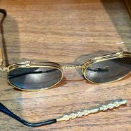 عینک خاص و تک