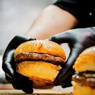 سالنکار و کمک آشپز نیازمندیم