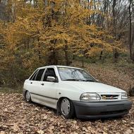 ماشین مدل 89 بنزینی تمیز کولر و بخاری روشن