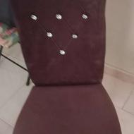 میز غذاخوری در حد نو تخفیف داره