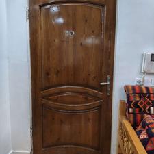 درب ورودی چوبی خانه