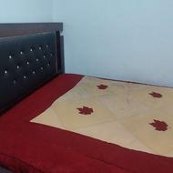 تختخواب دو نفره بزرگ به همراه خوشخواب و روتختی و کمد