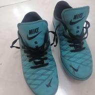 کفش فوتبال ( استوک دار) سایز 38