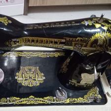 چرخ خیاطی قدیمی