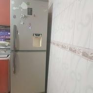 یخچال نیمه فریز مدل آیسان موتور سالم به علت کمبود