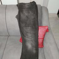 شلوار های لی و مخمر مشکی