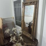 آینه شمدان و گلدان و شکلات خوری