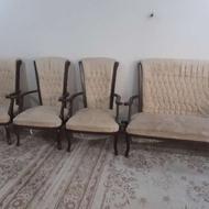 مبل سلطنتی به همراه 1 عدد میز بزرگ و2عدد عسلی