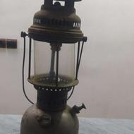 چراغ روشنایی سوزنی قدیمی