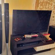 تلویزیون و میز