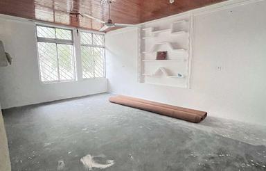 اجاره ویلا 330 متری 2 خواب در خ امام