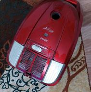 جاروبرقی به همراه متعلقاتش