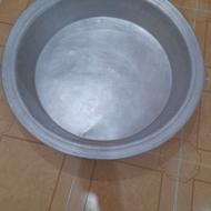 تشت روحی قدیمی بسیار محکم سنگین مال 50 سال هستش