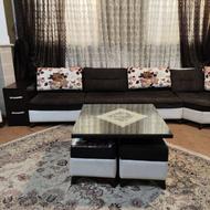 مبل 9 نفره به همراه میز و 4پاف و کمدکنار مبل