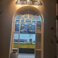 همکار خانم برای سالن