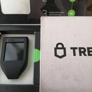 کیف پول سخت افزاری رزو Trezor T