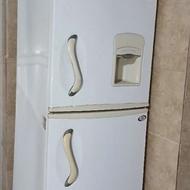 یخچال نیمه فریزر وستا