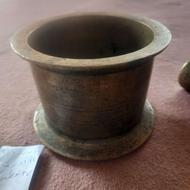 فروشی قدمت 74سال قبل