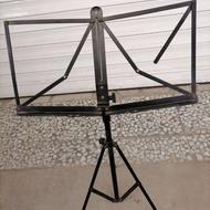 کاملا صحیح و سالم