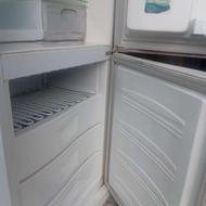 یخچال در عکس مشخصه