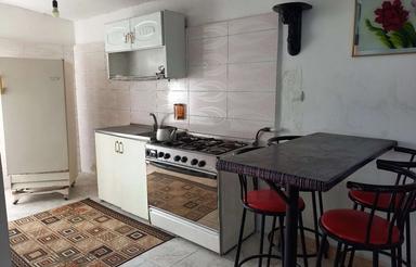 اجاره روزانه هفتگی ماهانه واحد تکخوابه جادهساحلی مبله چالوس