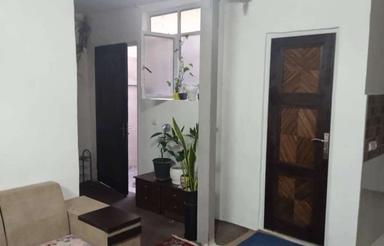 طبقه اول . همکف دربست