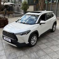 تویوتا کرولا کراس هیبرید 2025 سفید