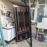 درب نفرو محکم رنگ شده