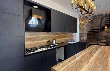 300 متر بنا مدزن /استخرو سونا/سند و جواز ملکار