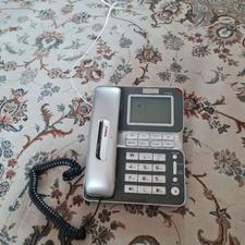 تلفن رو میزی