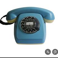 یک خط تلفن ثابت رند