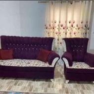 مبل 3 نفره و 2 تا یک نفره و میز غذا خوری چهار نفره