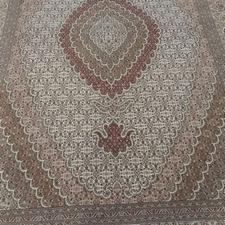 اندازه جفت 6متری سرمه ای و کرم فرش دستبافت