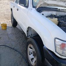 فروش تویوتا هایلوکس 2001