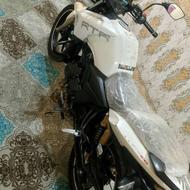 آپاچی 180 مزایده