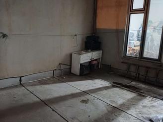 اجاره فوری خانه طبقه اول باحیات اختصاصی روشنایی عالی