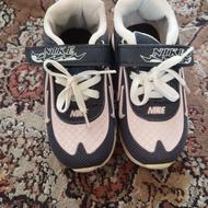 کتونی بچه گانه نو