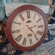 ساعت دیواری چوبی