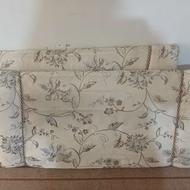 یک جفت پشتی کار کرده