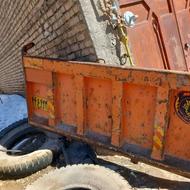 در عقب کمپرسی