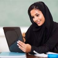 یک خانم آراسته جهت پرستاری از آقا