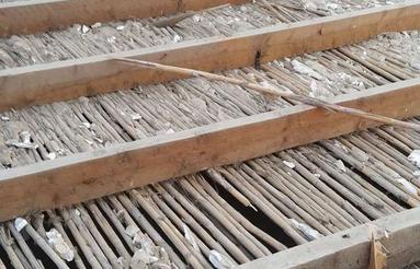 چوب نرادواس مبل و کسی ک لازم داشت باشه حالی