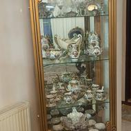 ویترین سلطنتی سالم و تمیز