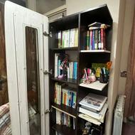 کتابخانه مشخصات: ارتفاع 180، عرض 80، عمق 35 سانتی‌متر. طراحی