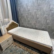 تخت و تشک رویال و میز کامپیوتر (تحریر)