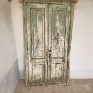 درب چوبی قدیمی