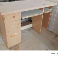 میز کامپیوتر سالم است