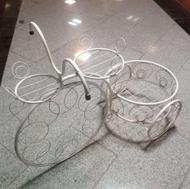 جا گلدانی به شکل سه چرخه