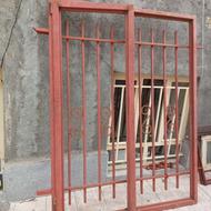 2عدد پنجره آهنی نو